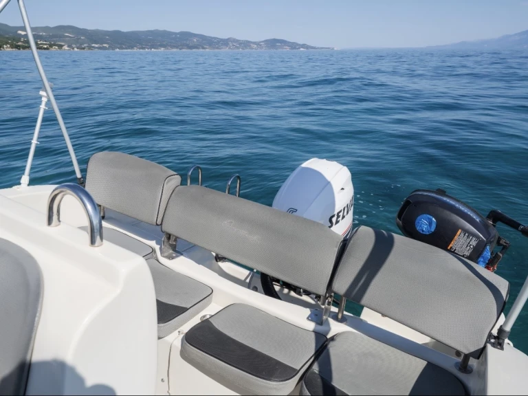 Alquiler de embarcaciones Nireus Nireus Ω53 Elegance  enZante en Samboat