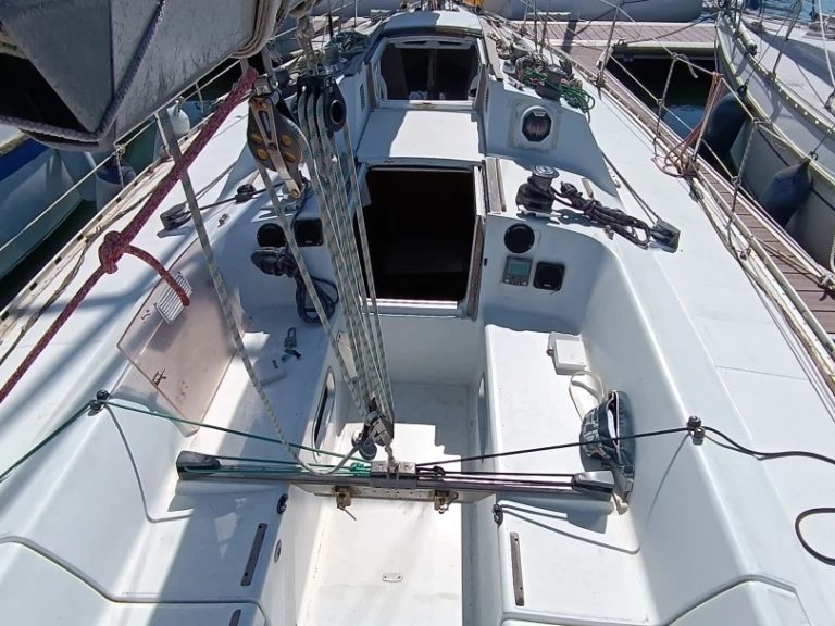 Alquiler de Velero, con o sin patrón Jeanneau Lorient