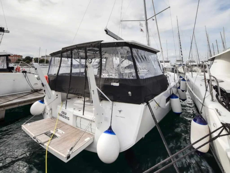 Alquiler de Jeanneau Sun Loft 47 /7cab en Bormes-les-Mimosas