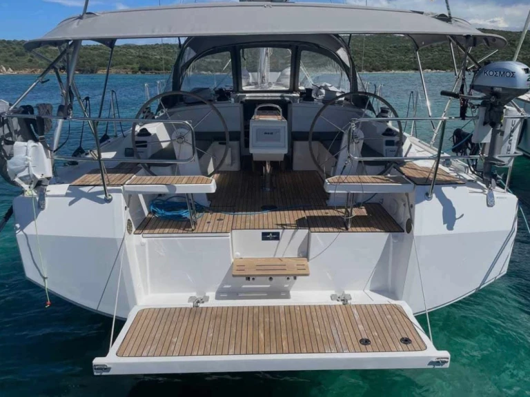 Alquiler de Bavaria Bavaria C42 /3cab en Skiathos