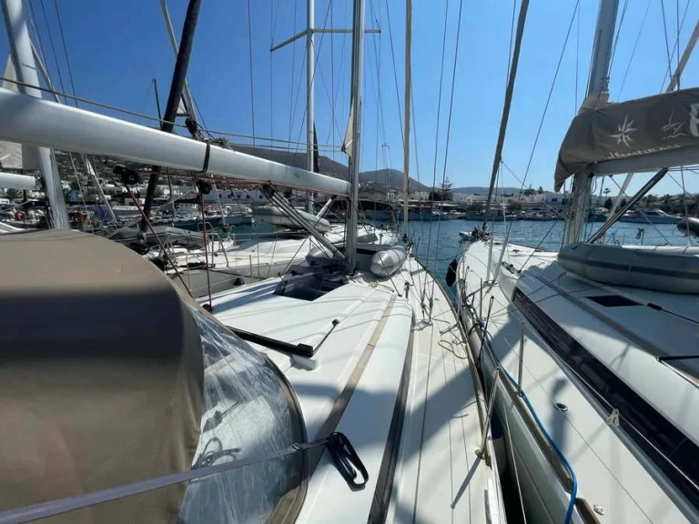 Jeanneau Sun Odyssey 419 /3cab de alquiler a Paros (Isla)