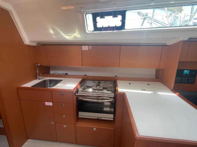 Bavaria Bavaria C42 /3cab de alquiler a Paros (Isla)