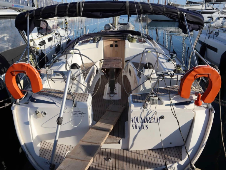 Alquiler de barcos Néa Péramos barato de Bavaria 43 Cruiser /3cab