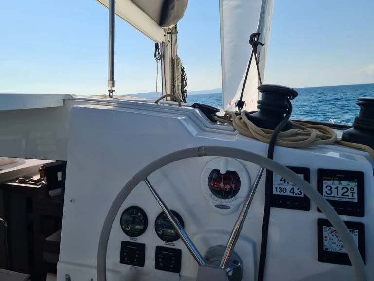 Catamarán para alquilar Gouviá al mejor precio