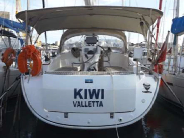 Alquiler de Bavaria Bavaria Cruiser 36 /3cab en Kalkara
