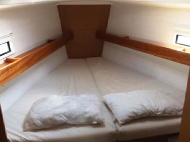 Alquiler de barcos Kalkara barato de Bavaria Cruiser 36 /3cab