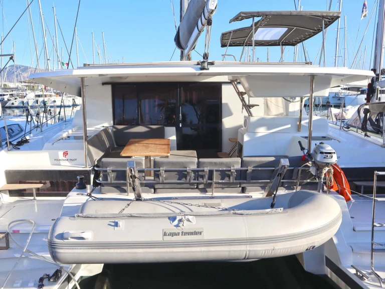 Catamarán para alquilar Néa Péramos al mejor precio