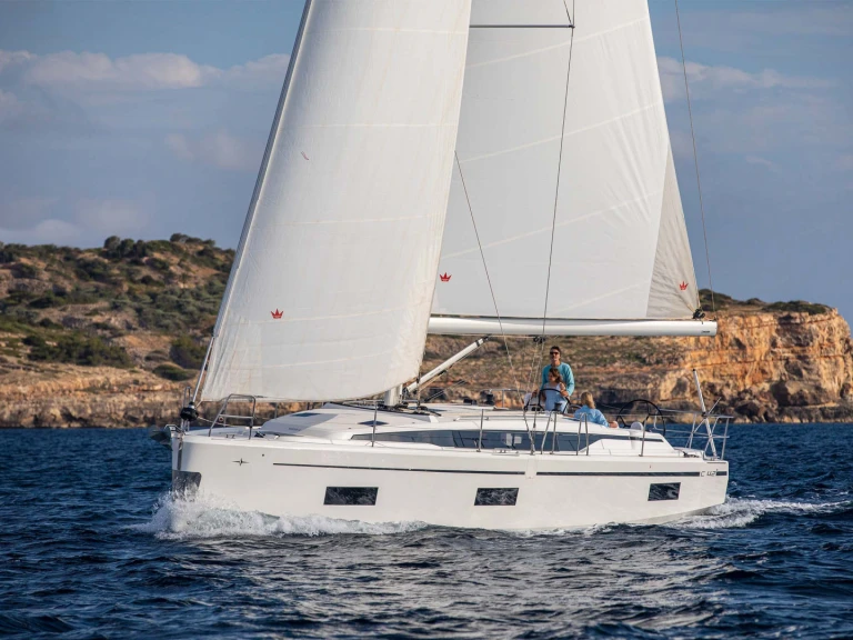 Alquiler Gouviá - Bavaria Bavaria C42 /3cab en SamBoat