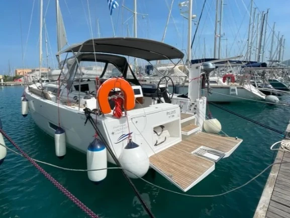 Dufour Dufour 390 (3WC) /3cab de alquiler a Lefkáda