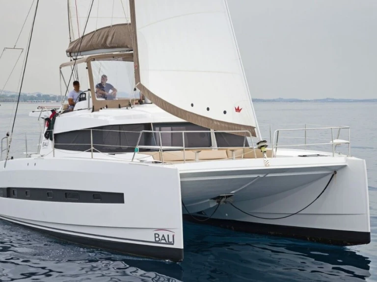 Alquiler Catamarán Bali con o sin  título de navegación