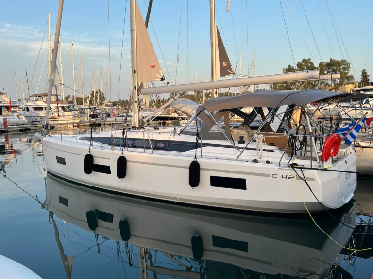 Bavaria Bavaria C42 /3cab de alquiler a Gouviá