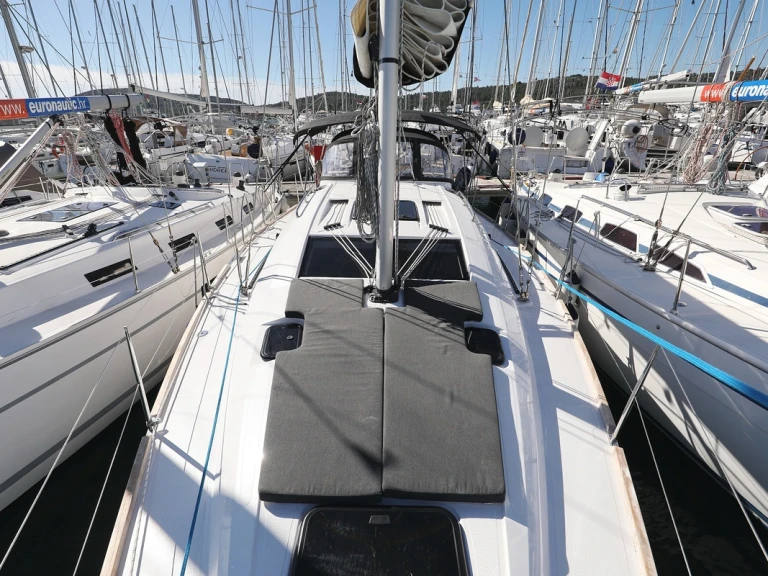 Elan Impression 40.1 de alquiler a Biograd na Moru