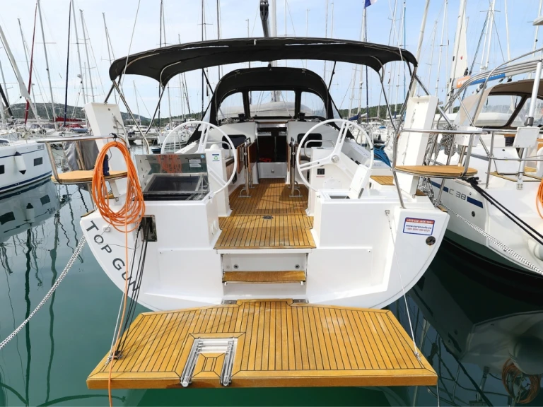 Alquiler de Elan Impression 45.1 en Biograd na Moru