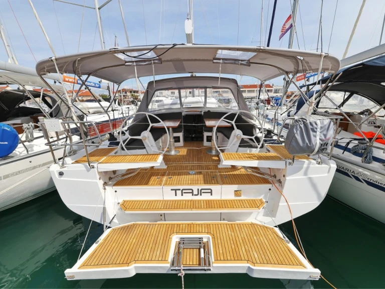 Alquiler de embarcaciones Hanse Hanse 410 enBiograd na Moru en Samboat