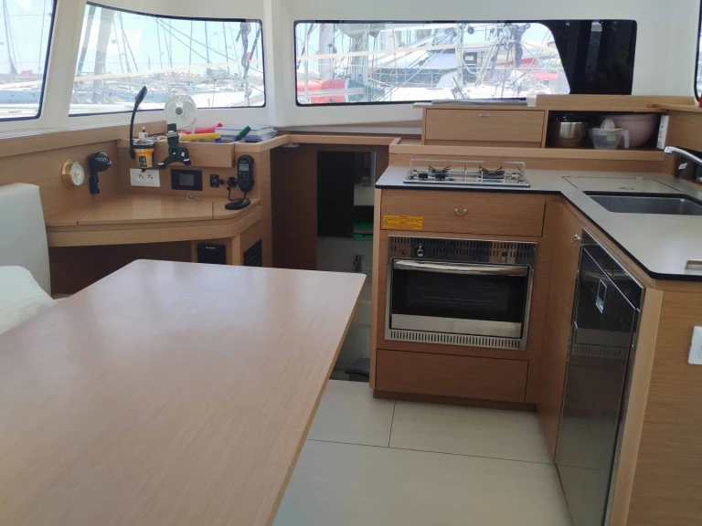 Alquiler de barcos Rhodes (Ciudad) barato de Excess 11 (Cat)/6 cab