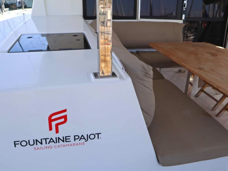 Fountaine Pajot Lucia 40 de alquiler a Álimos