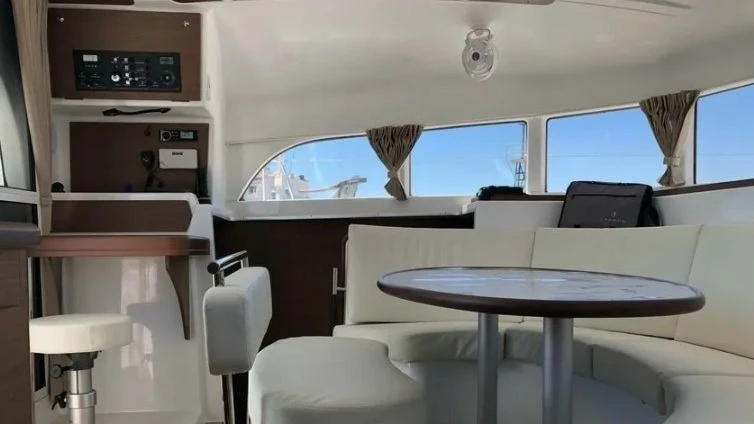 Alquiler Catamarán Lagoon con o sin  título de navegación