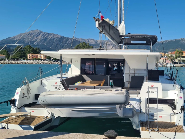 Alquiler de Catamarán, con o sin patrón Fountaine Pajot Lefkáda