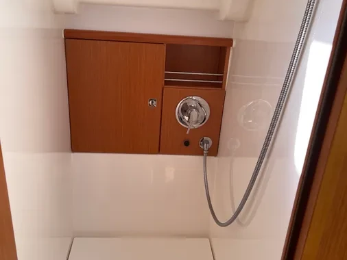 Alquiler de embarcaciones Bavaria Bavaria Cruiser 51 /5cab enCos en Samboat