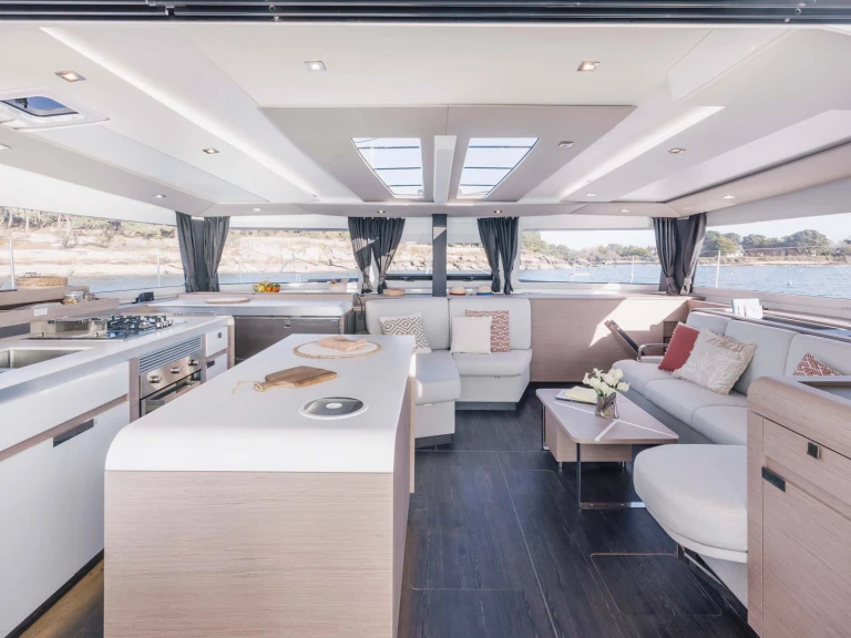 Alquiler de Catamarán, con o sin patrón Fountaine Pajot Néa Péramos