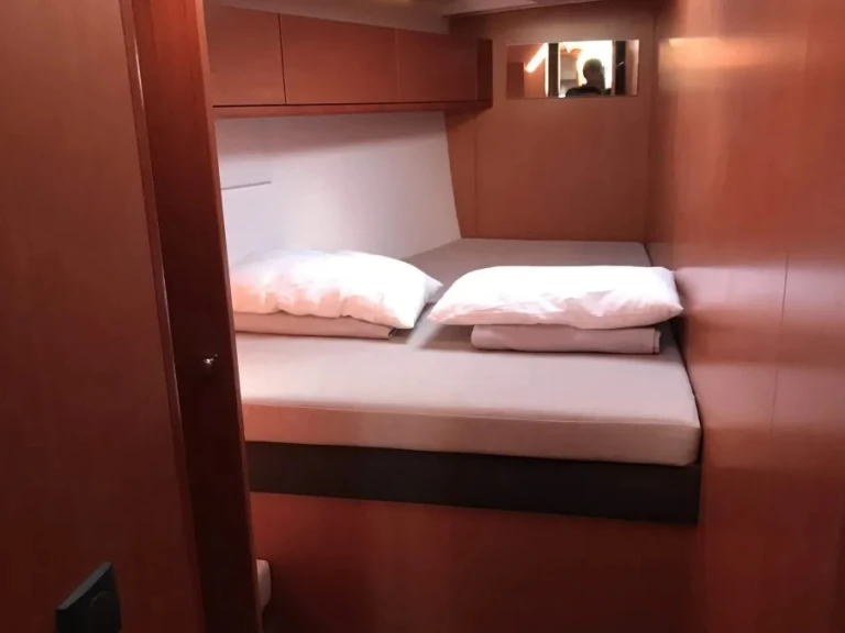 Alquiler de Bavaria Bavaria Cruiser 51 /5cab en Lefkáda