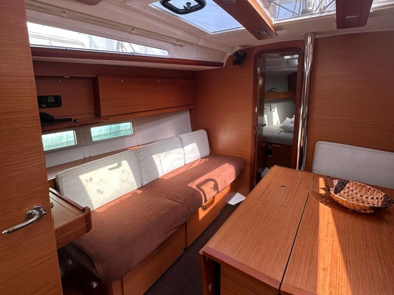 Alquiler de Dufour Dufour 390 Grand Large /3cab en Álimos