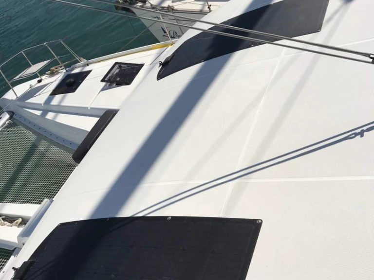 Alquiler de Lagoon Lagoon 50/6 cab en Álimos