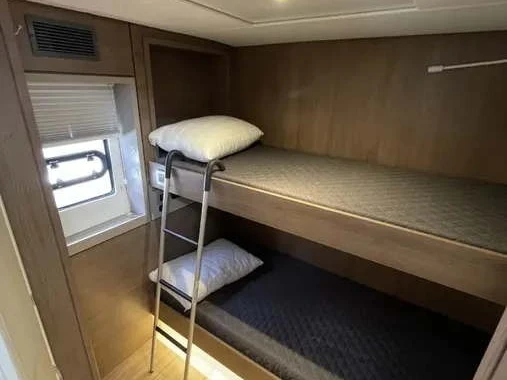 Alquiler de Bali Bali 4.8/6 cab en Álimos