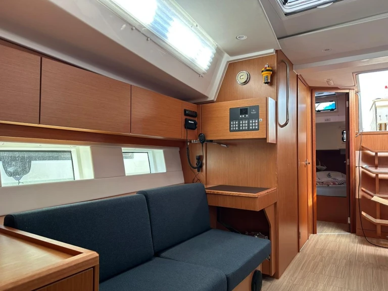 Alquiler Álimos - Bavaria Bavaria C45 Holiday /5cab en SamBoat