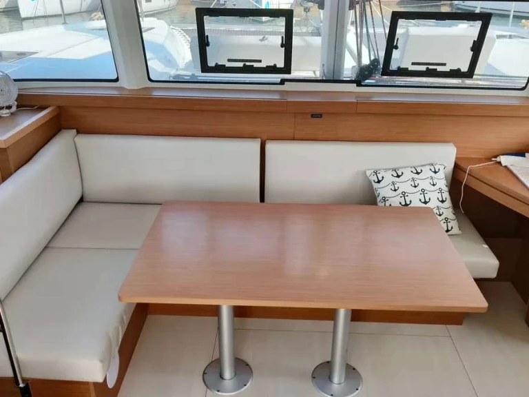 Alquiler Catamarán Excess con o sin  título de navegación