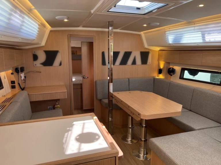 Alquiler Gouviá - Bavaria Bavaria C42 /3cab en SamBoat