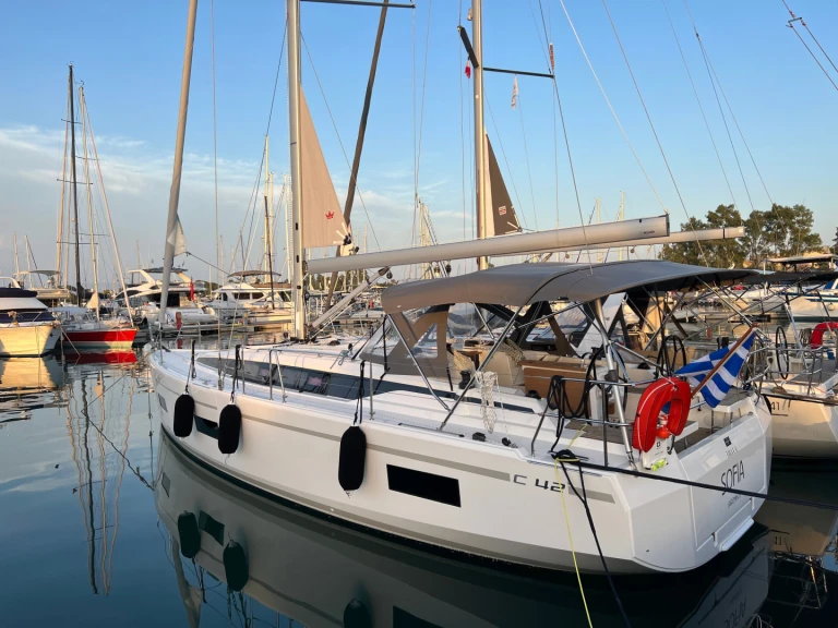 Alquiler de barcos Gouviá barato de Bavaria C42 /3cab
