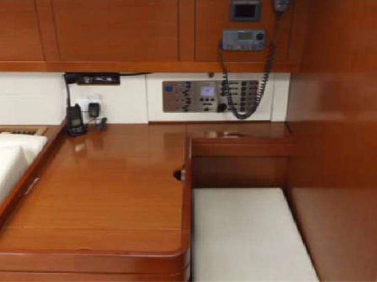 Alquiler de Bénéteau Oceanis 50 /6cab en Kalkara