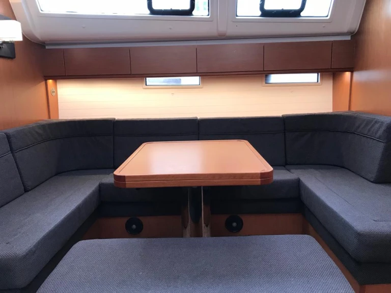 Alquiler de embarcaciones Bavaria Bavaria Cruiser 51 /5cab enÁlimos en Samboat