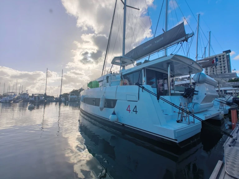 Alquiler de Catamarán, con o sin patrón Bali Bas du Fort