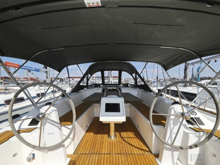 Velero para alquilar Biograd na Moru al mejor precio