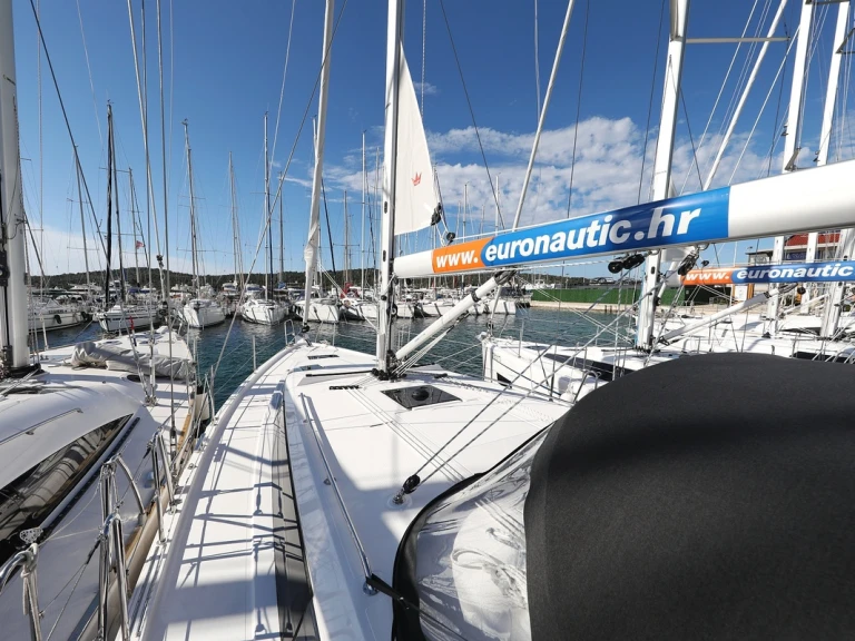 Alquiler de Bavaria Bavaria C42 en Biograd na Moru