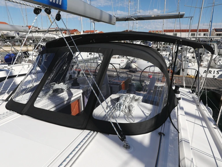 Alquiler de barcos Biograd na Moru barato de Bavaria C42
