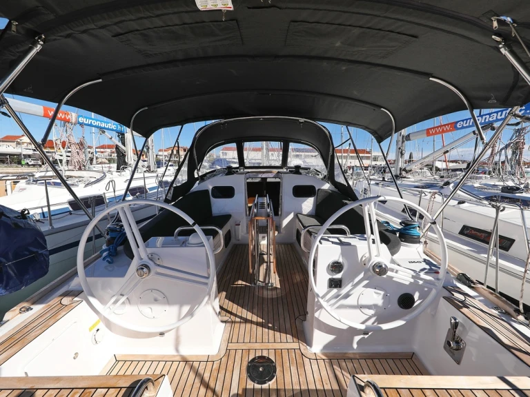 Alquiler Biograd na Moru - Elan Impression 40.1 en SamBoat