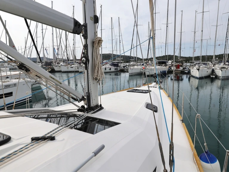 Alquiler Biograd na Moru - Elan Impression 45.1 en SamBoat