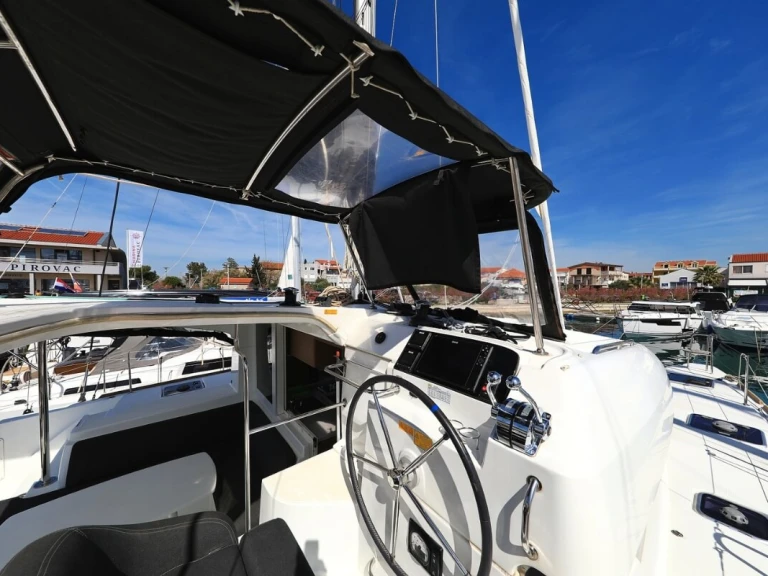 Alquiler Catamarán Lagoon con o sin  título de navegación