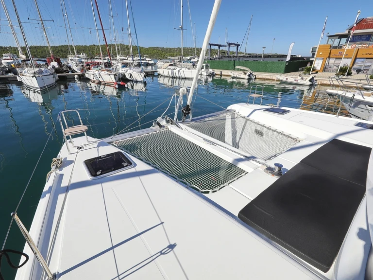 Catamarán para alquilar Biograd na Moru al mejor precio