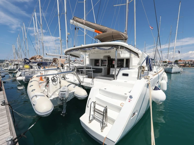 Alquiler Catamarán Lagoon con o sin  título de navegación