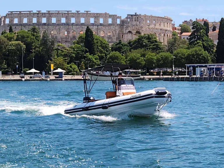 Alquiler de barcos Pula barato de Proline 620