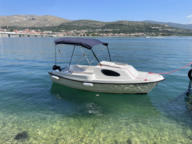 Lancha para alquilar Trogir al mejor precio