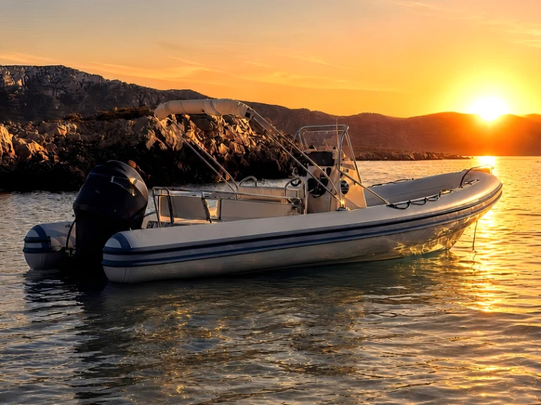 Alquiler de Joker Boat Clubman 23 en Saint-Cyr-sur-Mer