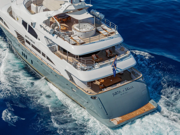 Benetti Vision 145  de alquiler a Atenas