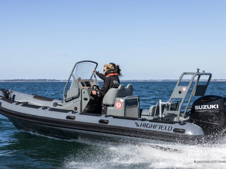 Highfield Patrol 660 de alquiler a La Trinité-sur-Mer
