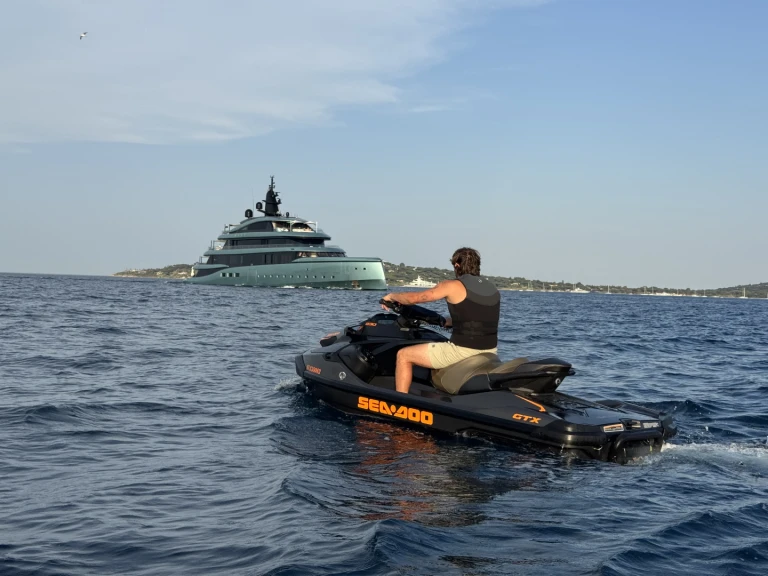 Moto de agua para alquilar Saint-Tropez al mejor precio