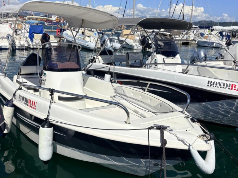 Alquiler Lancha Trimarchi con o sin  título de navegación